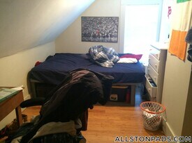 21 Greylock Rd in Boston, MA - Building Photo