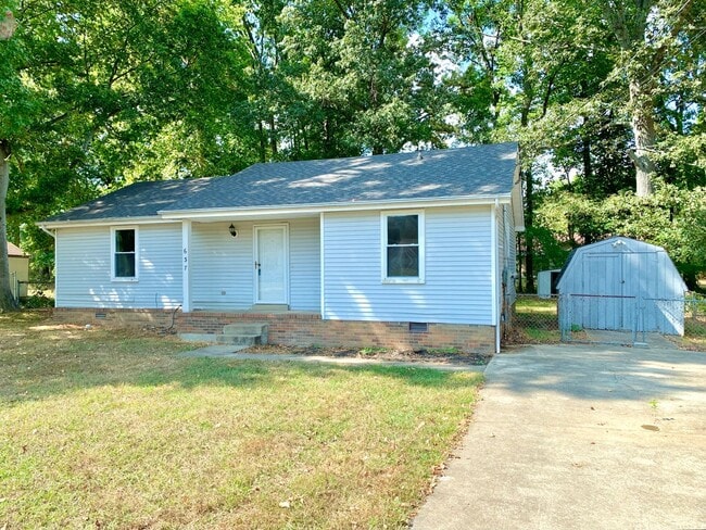 637 Miles Ct in Clarksville, TN - Building Photo - Building Photo