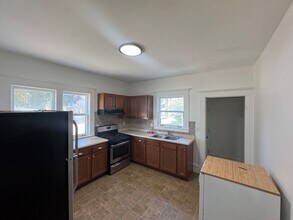 425 Fuller Ave SE in Grand Rapids, MI - Building Photo - Building Photo