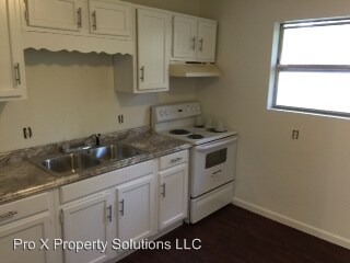 1303 E 9th St in Pittsburg, KS - Building Photo - Building Photo