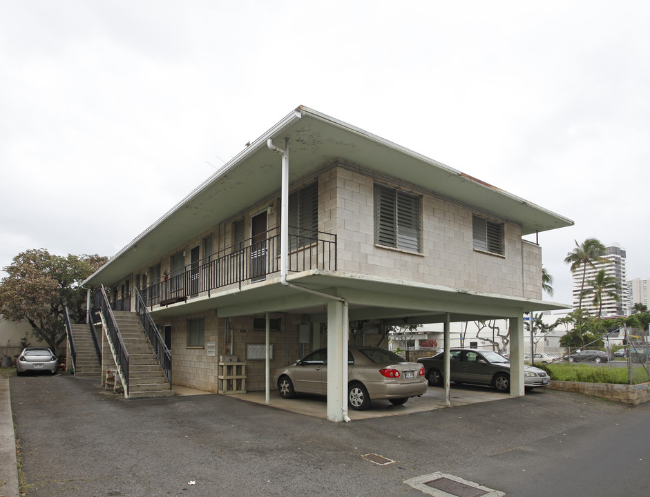 1015 Kemole Ln in Honolulu, HI - Building Photo