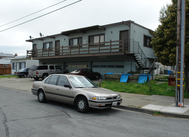 1098 Huntington Ave E in San Bruno, CA - Building Photo - Building Photo