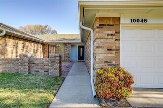 10048 Regent Row St in Benbrook, TX - Building Photo - Building Photo