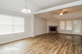 1124 Manhassett Ct in Fort Worth, TX - Building Photo - Building Photo