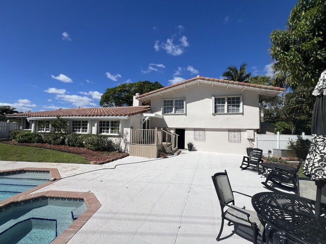 2500 NE 26th Ave in Fort Lauderdale, FL - Building Photo - Building Photo