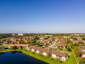 Winding Lake at Welleby in Sunrise, FL - Foto de edificio - Building Photo