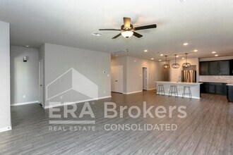 6402 Golden Gate Dr in Killeen, TX - Building Photo - Building Photo