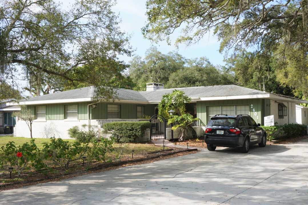 2401 53rd Ave W in Bradenton, FL - Building Photo