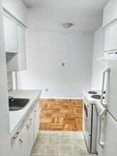 52 4th St, Unit 52 4th Street in New Westminster, BC - Building Photo - Building Photo