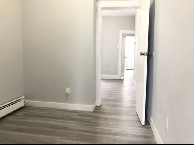 85 E 25th St, Unit 14 in Bayonne, NJ - Building Photo - Building Photo