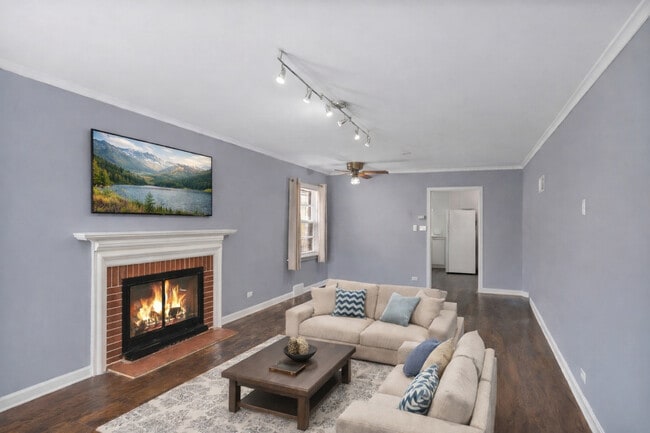 7418 W Clarence Ave in Chicago, IL - Building Photo - Building Photo