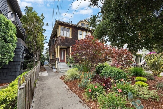 2148 Santa Clara Ave in Alameda, CA - Building Photo - Building Photo