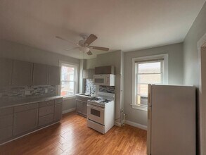 329 Byrd St, Unit 2 in Covington, KY - Building Photo - Building Photo