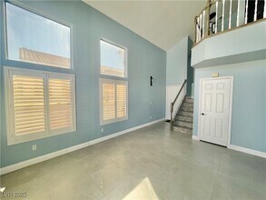 8214 Mt Brodie Cir in Las Vegas, NV - Building Photo - Building Photo