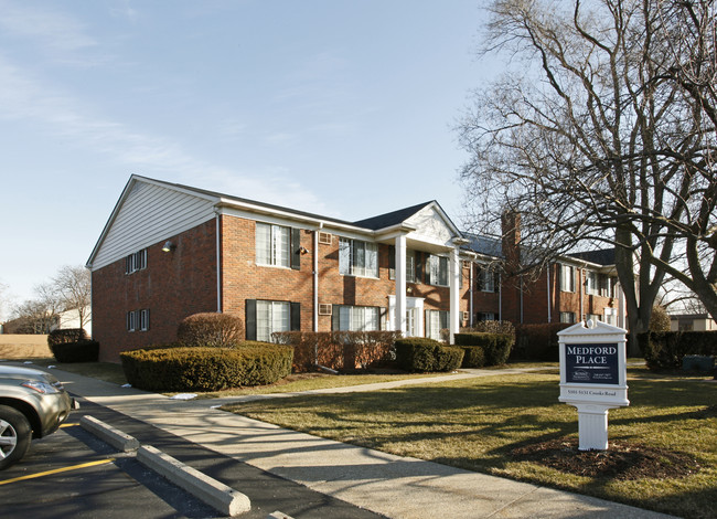 Medford Place Apartments in Royal Oak, MI - Foto de edificio - Building Photo