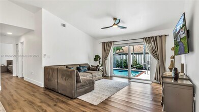 651 Shiloh Terrace in Davie, FL - Building Photo - Building Photo