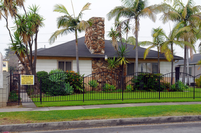 513 S Osage Ave in Inglewood, CA - Building Photo - Building Photo