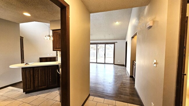 3029 N Longfellow Ct in Wichita, KS - Building Photo - Building Photo
