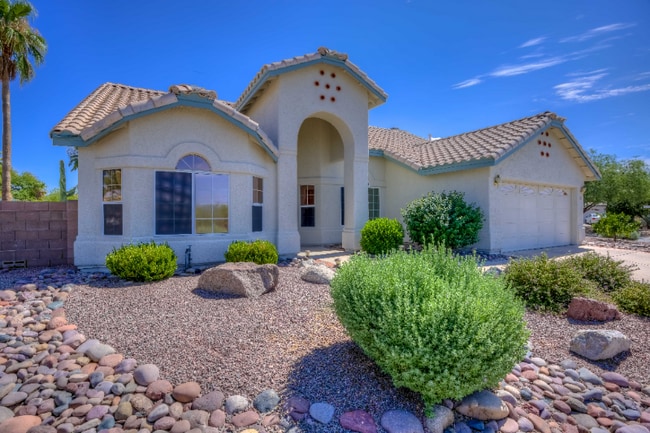 1510 W Dusk Glow Loop in Tucson, AZ - Building Photo - Building Photo