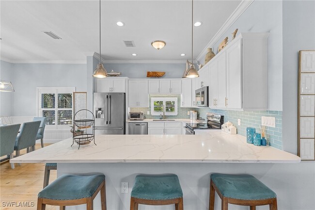 property at 1292 Rainbow Ct