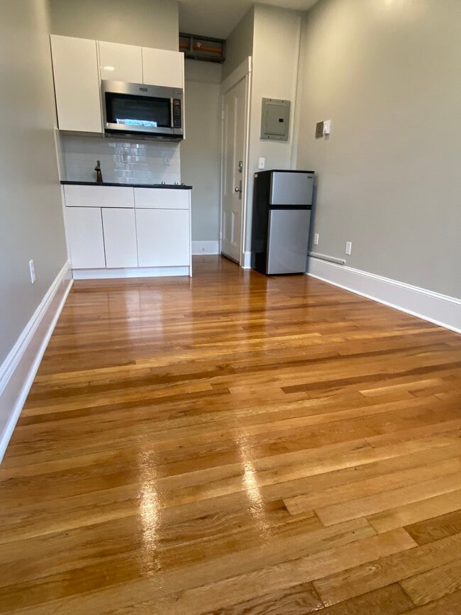 397 Marlborough St, Unit 11 in Boston, MA - Building Photo - Building Photo