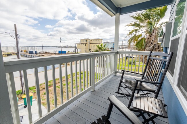 property at 809 Todville Rd