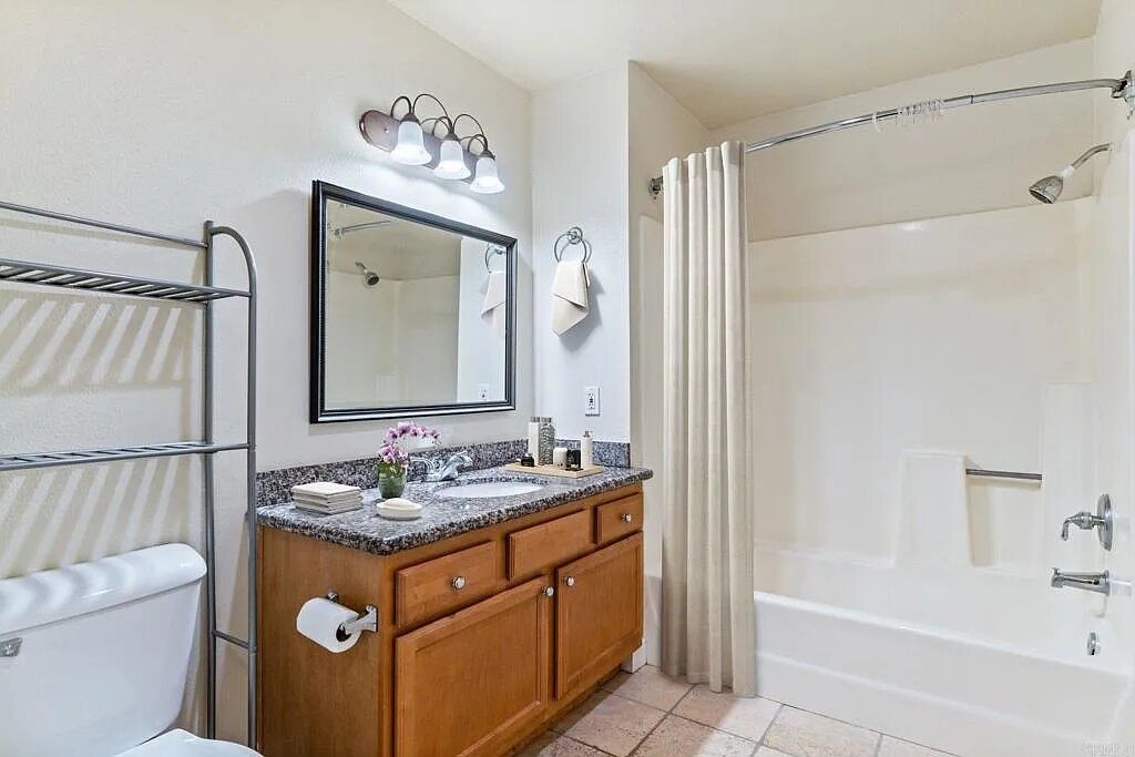 12570 Carmel Creek Rd in San Diego, CA - Building Photo