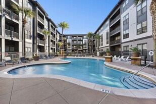 Steelhouse Orlando in Orlando, FL - Building Photo