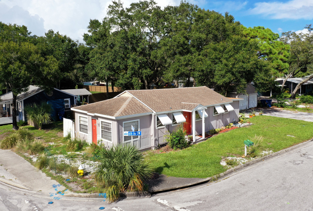 Brick-Lined Street Duplex in Largo, FL - Building Photo