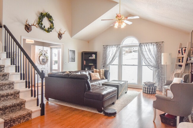 2009 W Creek Ct in Clarksville, TN - Building Photo - Building Photo