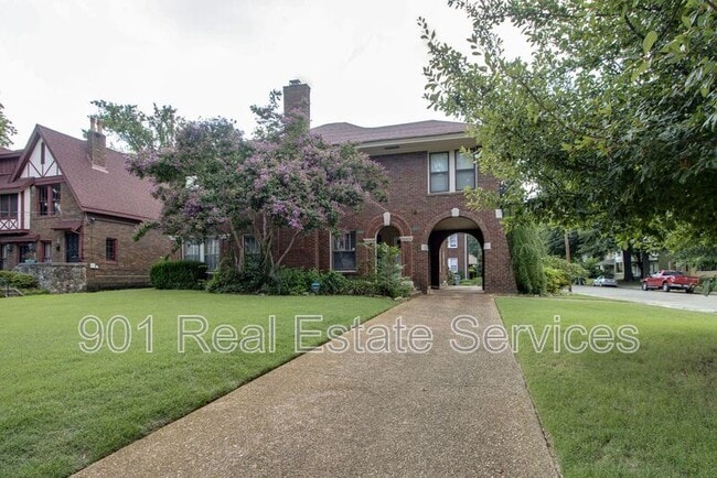 property at 257 Hawthorne St