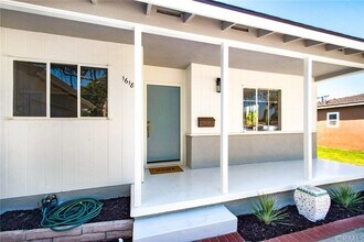 1618 Central Ave in Fullerton, CA - Building Photo - Building Photo