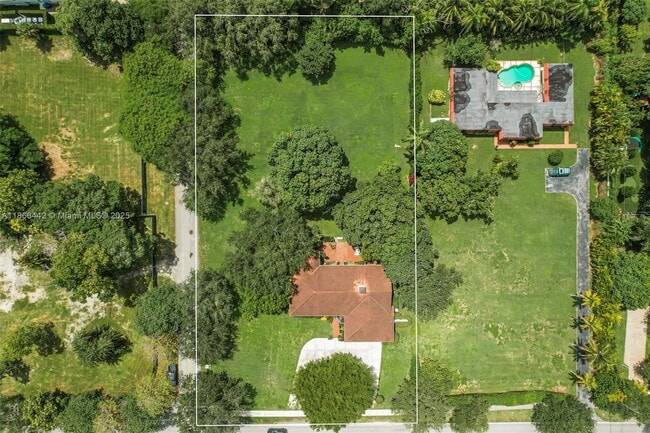 6250 SW 88th St in Miami, FL - Building Photo - Building Photo