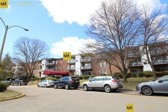 60 Broadlawn Park, Unit 410 in Boston College, MA - Building Photo - Building Photo
