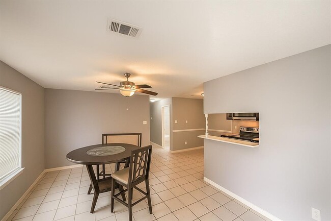 315 Willowick St in Tomball, TX - Building Photo - Building Photo