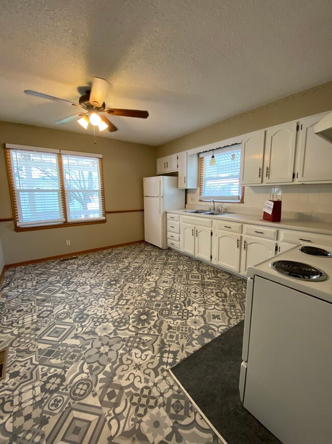 1302 N Centennial St in Kirksville, MO - Building Photo - Building Photo