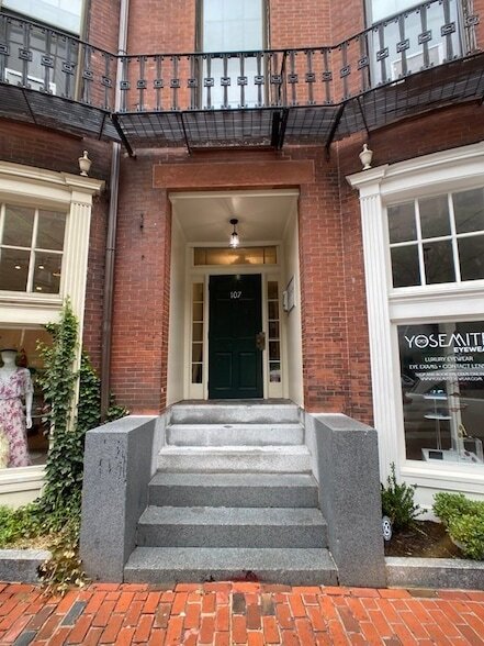 109 Charles St, Unit 5 in Boston, MA - Building Photo