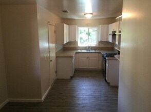 2945 D St in Selma, CA - Building Photo - Building Photo
