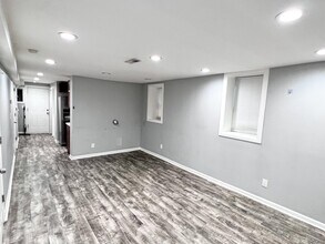 3335 N Kenneth Ave in Chicago, IL - Building Photo - Building Photo