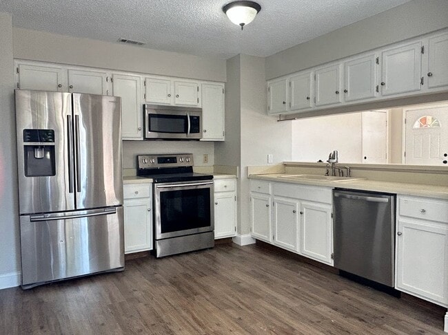 4052 N Abington Ct in Fayetteville, AR - Building Photo - Building Photo