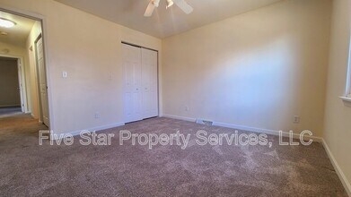 51 Holiday Rd in Springfield, IL - Building Photo - Building Photo
