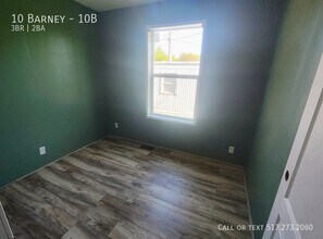 10 Barney in Flat Rock, MI - Building Photo - Building Photo