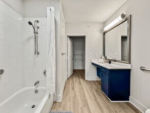 310 N Malcolm X Blvd in Dallas, TX - Building Photo - Building Photo