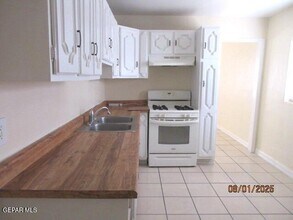 2504 Jackson Ave in El Paso, TX - Building Photo - Building Photo