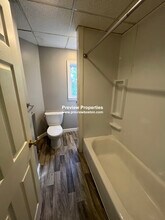 696 Broadway, Unit 1 in Everett, MA - Building Photo - Building Photo