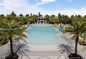 8900 NW 97th Ave, Unit 104 in Doral, FL - Building Photo