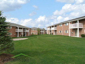 East Park Estates in Green Bay, WI - Building Photo - Building Photo