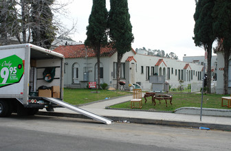 312-318 E Palmer Ave in Glendale, CA - Foto de edificio - Building Photo