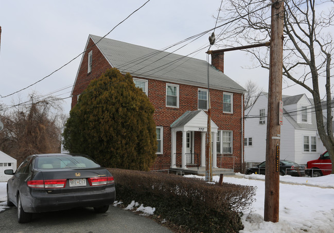 7717 Greenwood Ave in Takoma Park, MD - Building Photo - Building Photo