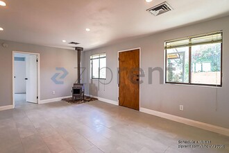 17510 Rancho Tehama Rd in Corning, CA - Building Photo - Building Photo